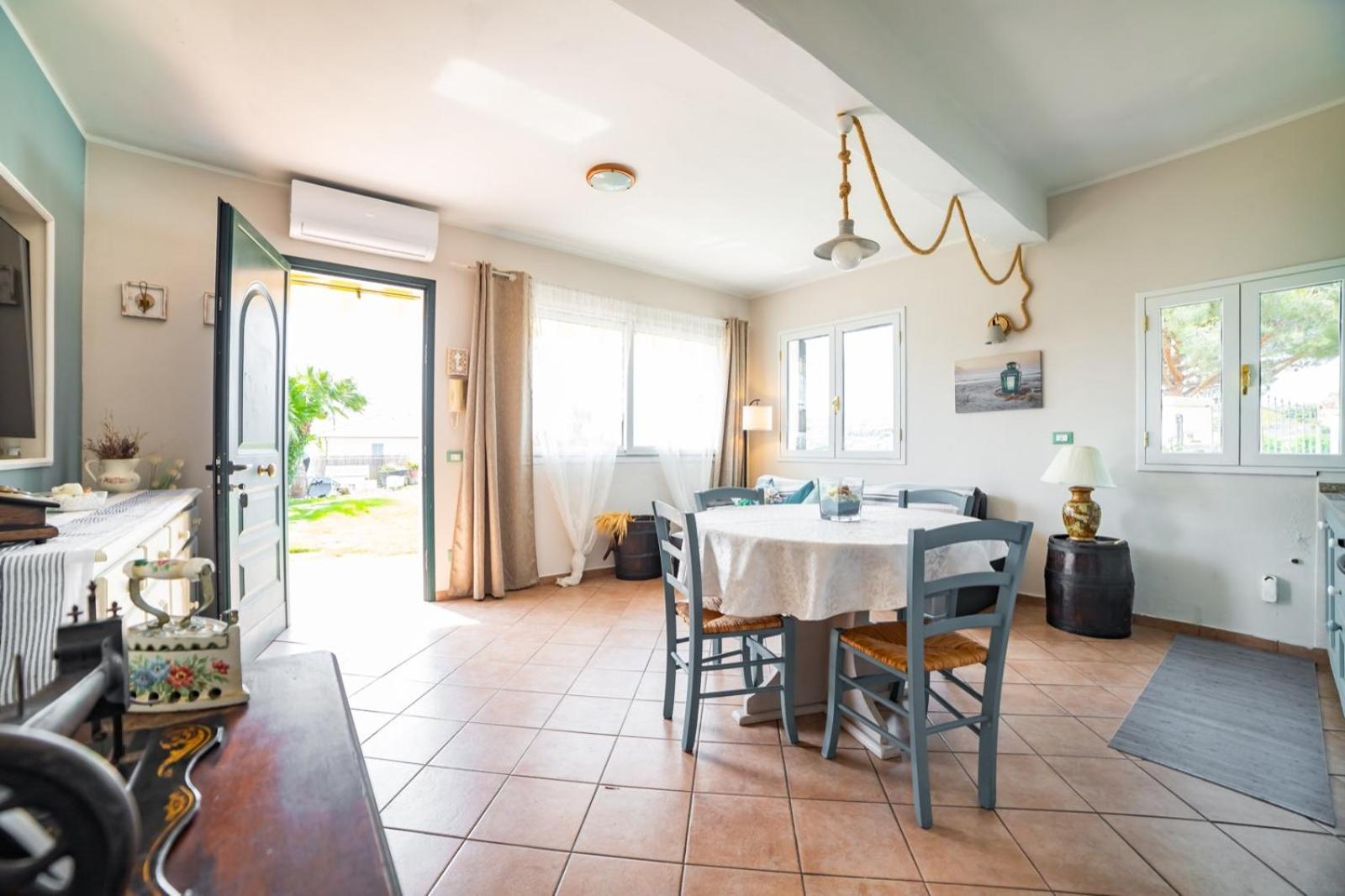 Apartmán Chez Elle Imperia Pokoj fotografie